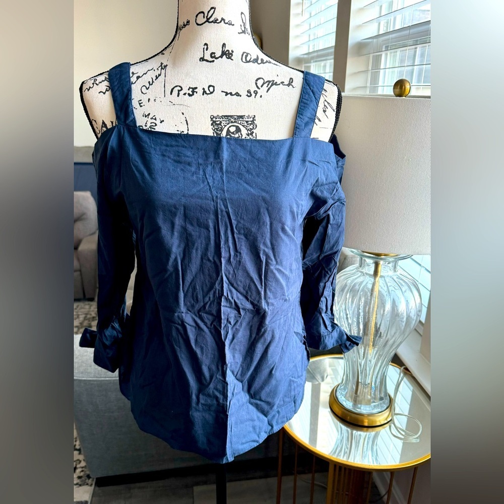 Philosophy Blues Women’s Off Shoulder Top size 2